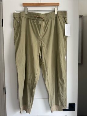 NWT Athleta Trekkie North Jogger Size 2X
